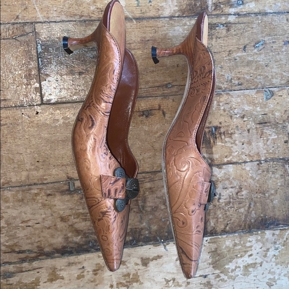 Manolo blahnik shoes - Picture 2 of 3